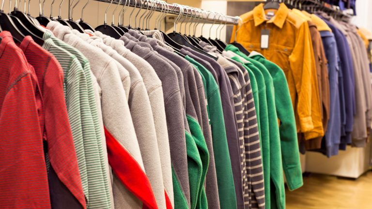 Top 5 Apparel Sourcing Challenges & Solutions | Sara Sourcing