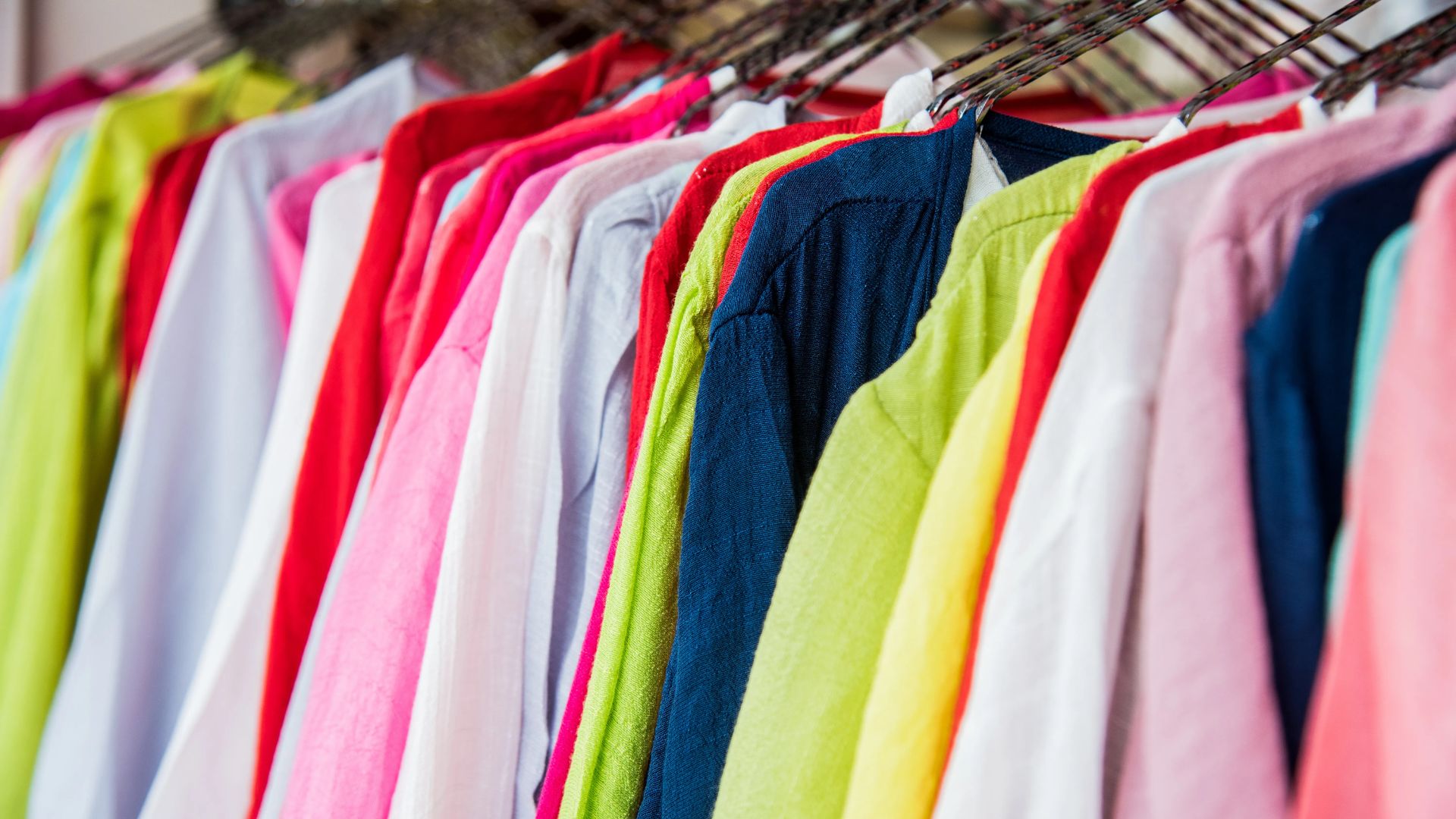 Rigorous Color Matching with Pantone Standards.