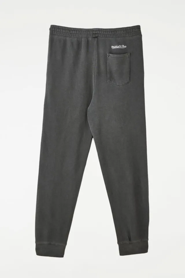 Cheyney University X Mitchell & Ness UO Exclusive Sweatpant_2_11zon Vintage Wash Pocket Joggers – Washed Charcoal
